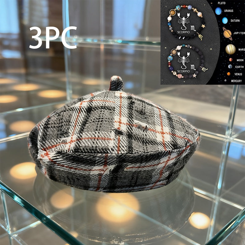 A British-style Casual Painter Hat That Is Versatile And Can Show Off Your Face