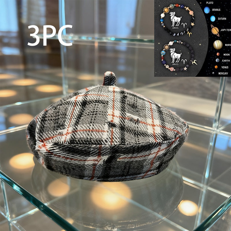A British-style Casual Painter Hat That Is Versatile And Can Show Off Your Face