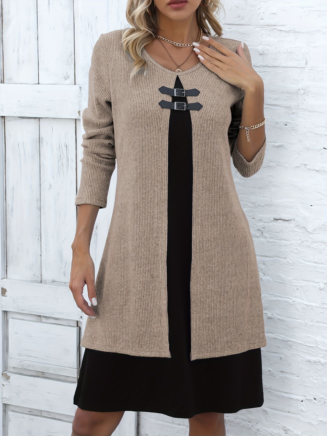 Contrast-color Sweater Dress With Buckle Design - Fashion Round-neck Long-sleeved - A-line Dresses Fall / Winter Women's Clothing
