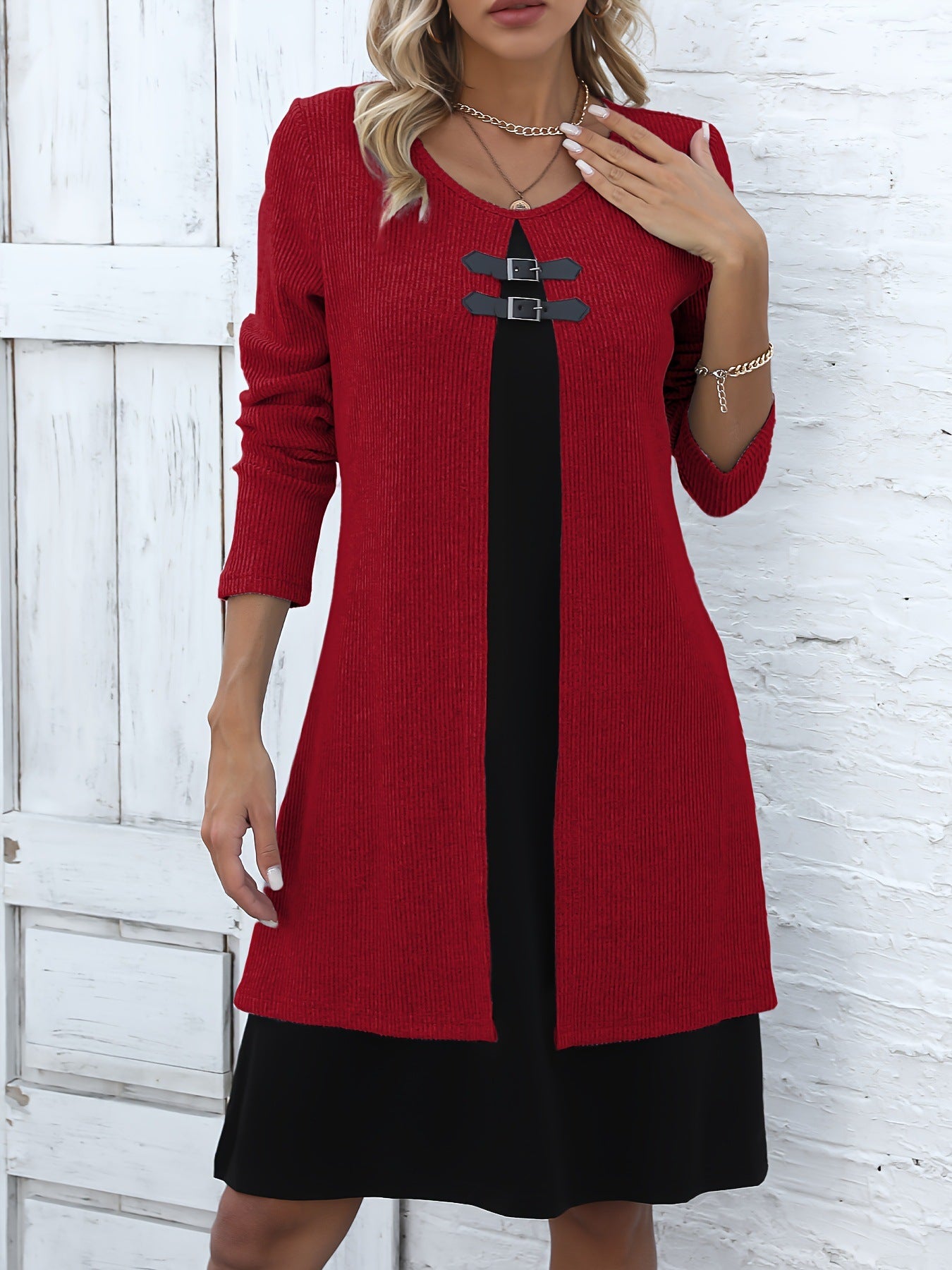 Contrast-color Sweater Dress With Buckle Design - Fashion Round-neck Long-sleeved - A-line Dresses Fall / Winter Women's Clothing