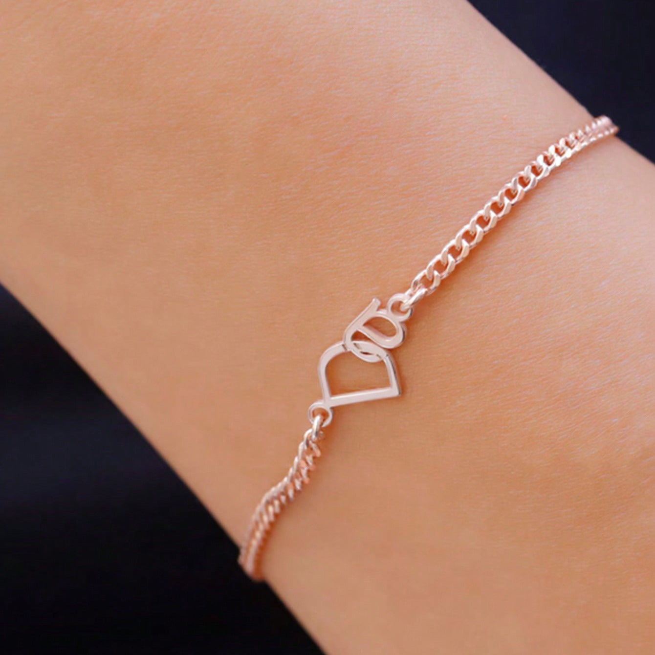 The Letter Bracelet Can Be Customized With Two English Letters.