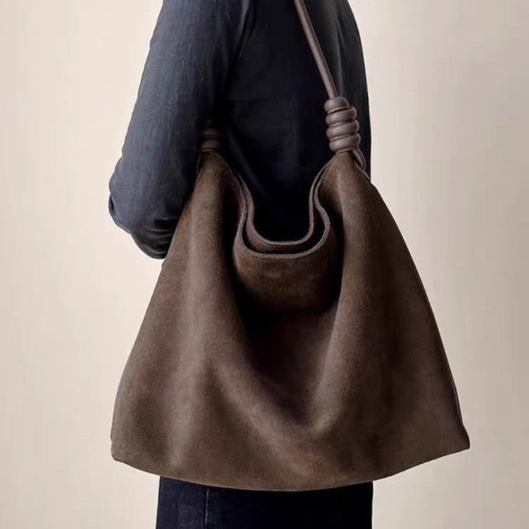 Large Capacity Commuter Shoulder Bag For Fall And Winter