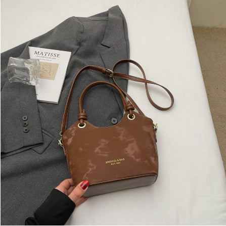 Korean-style Chic Commuter Tote Bag For Women Casual Versatile And Stylish Crossbody Design