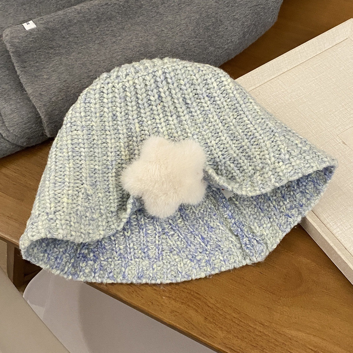 Korean-style Cute Plush Star Knitted Bucket Hat