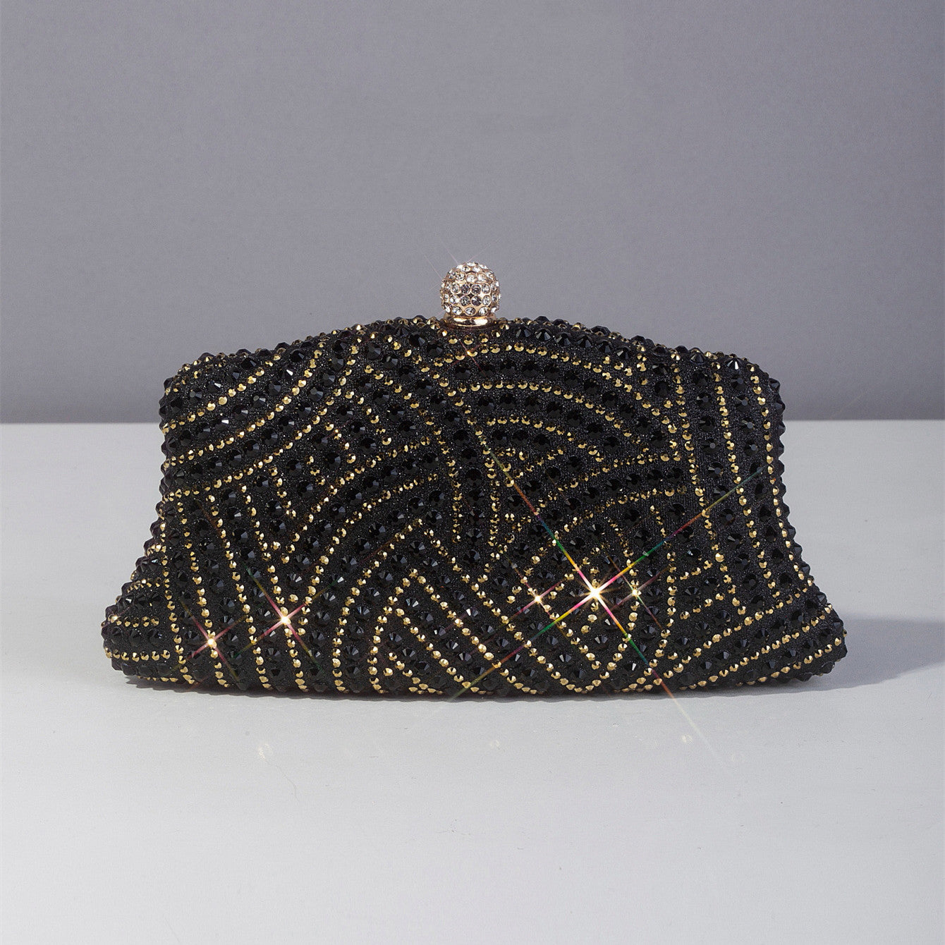 Shimmering And Elegant Rhinestone-decorated Clutch