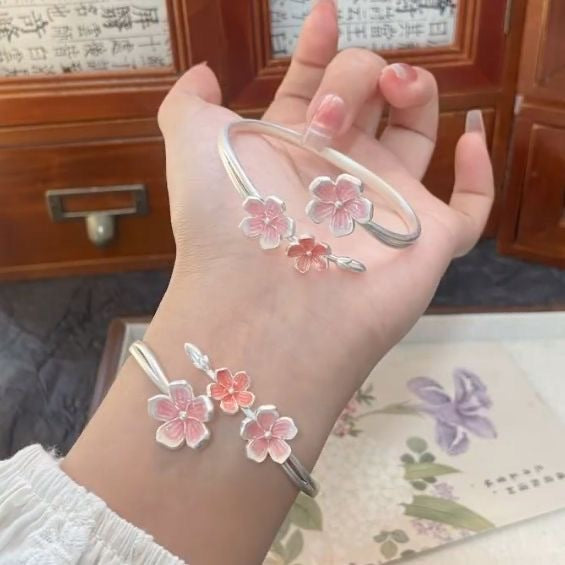Light-luxury Vintage-style Versatile Bracelet For Women