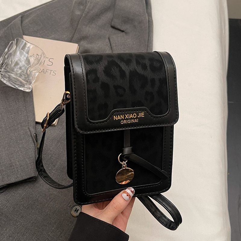 Leopard-Print Phone Bag Stylish Shoulder & Crossbody Bag