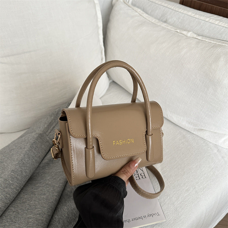 Womens Minimalist Solid-color Trendy Niche Crossbody Bag