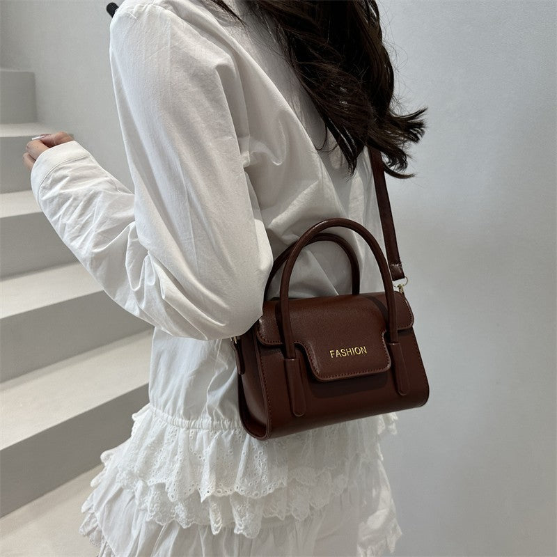 Womens Minimalist Solid-color Trendy Niche Crossbody Bag