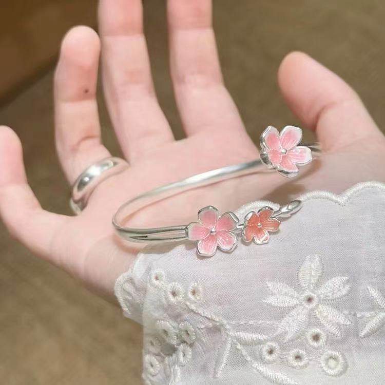 Light-luxury Vintage-style Versatile Bracelet For Women