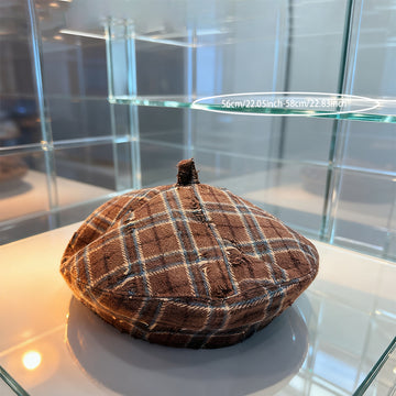 A British-style Casual Painter Hat That Is Versatile And Can Show Off Your Face