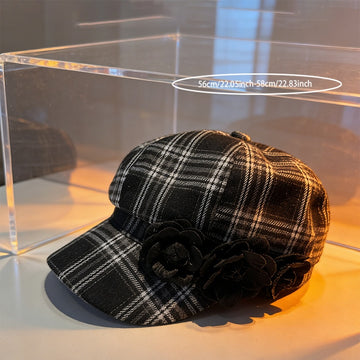A British-style Casual Painter Hat That Is Versatile And Can Show Off Your Face